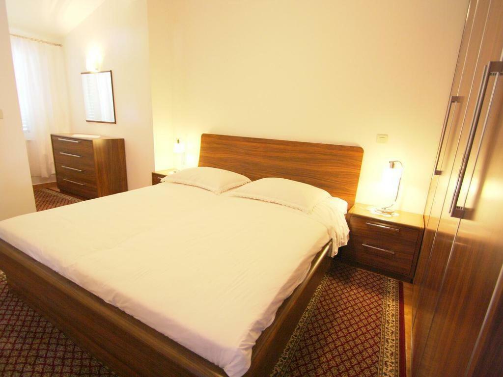 Apartment Nede *